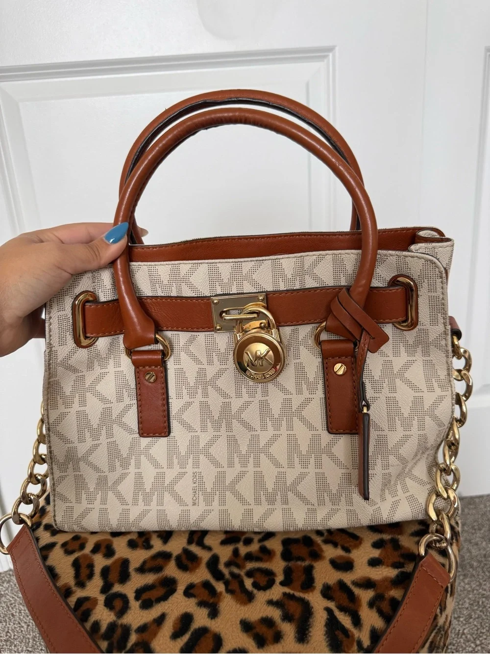 Michael Kors Signature Canvas Tote in Vanilla/Acorn